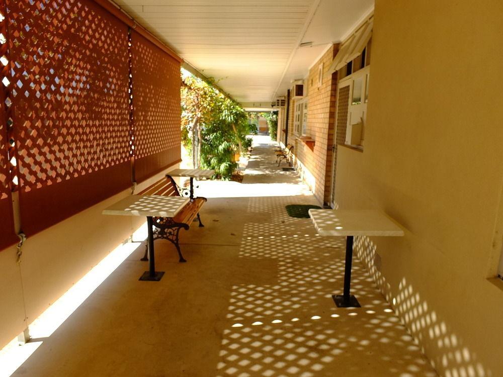 بورت بيري Travelway Motel المظهر الخارجي الصورة